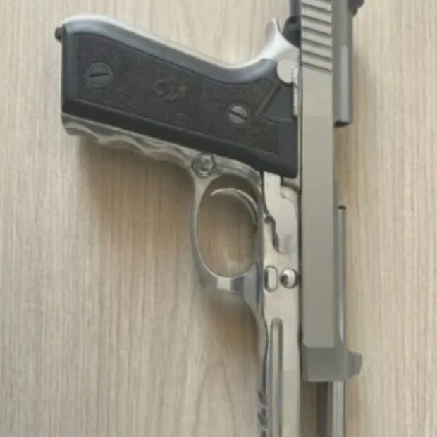 Adolescente de 13 anos atira em amigo com arma do pai em Chapecó
