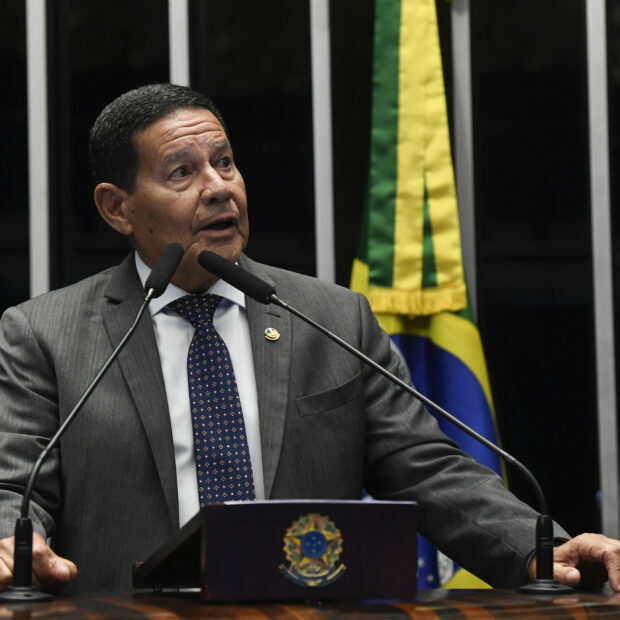 senador hamilton mourao