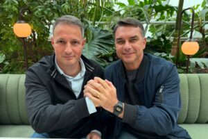 derrite e flávio bolsonaro