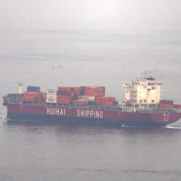 uae iran us israel war hormuz shipping