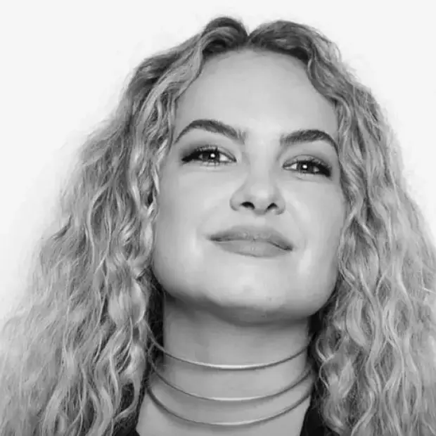 Conhecida por interpretar Roberta em Rebelde, Lua Blanco morreu aos 39 anos, após enfrentar um câncer.