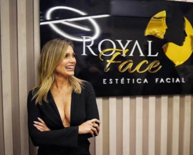 No ar como Fábia, em Quem Ama Cuida, Flávia Alessandra também investe no mercado de estética e franquias.