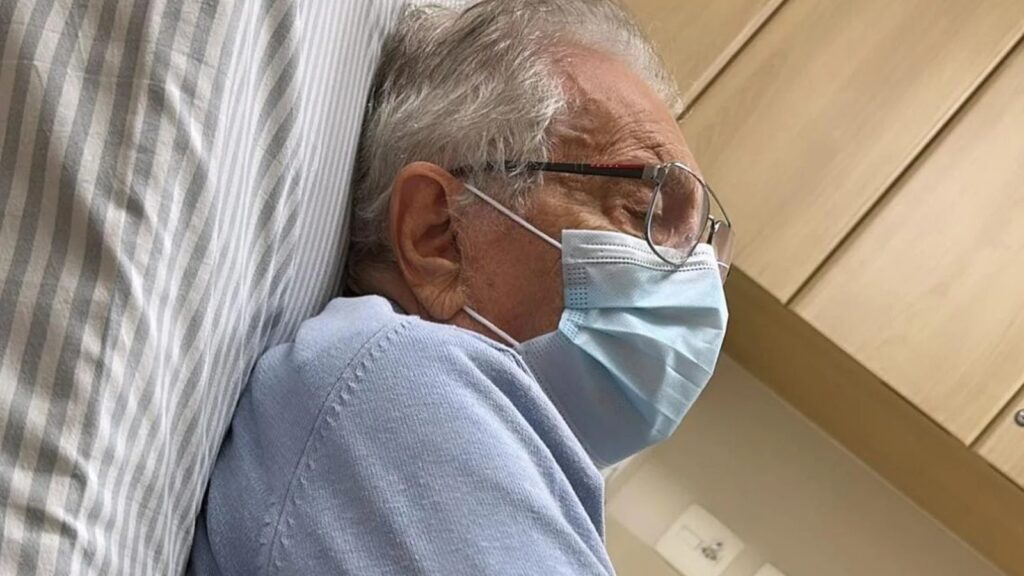 O apresentador foi diagnosticado com o vírus Coxsackie tipo 2 
