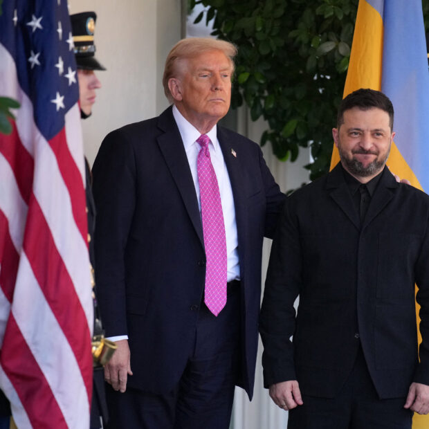 afp 20251017 2241657122 v3 highres trumpmeetswithukrainianpresidentzelenskyatth scaled