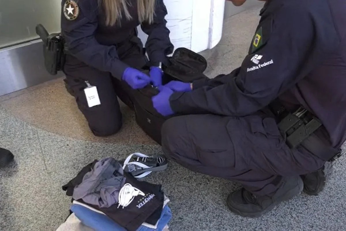 passageiro preso com cocaina no aeroporto de brasilia