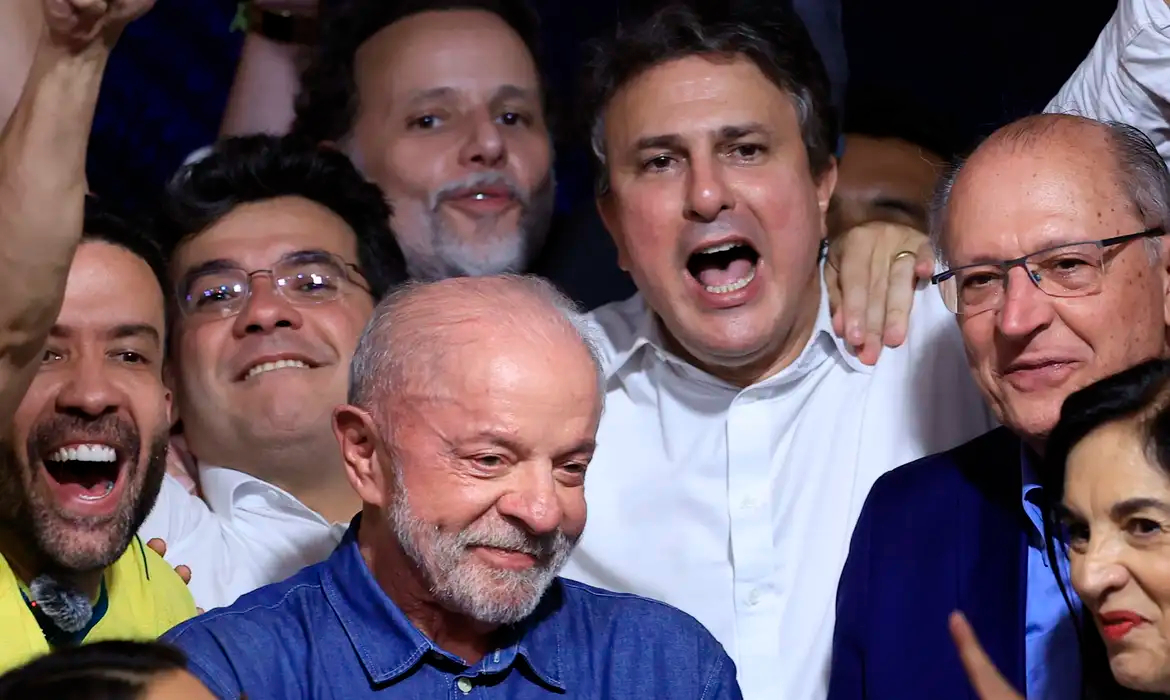 Lula inicia articulação com Congresso e busca apoio do Centrão para próximo mandato