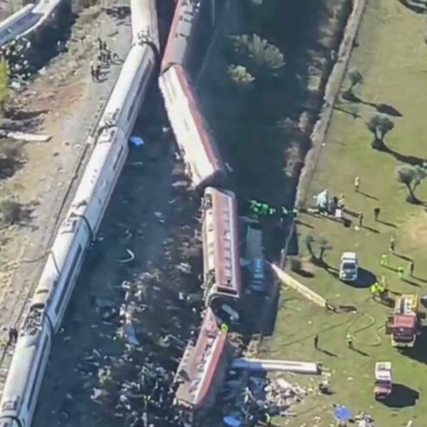 spain accident transport train