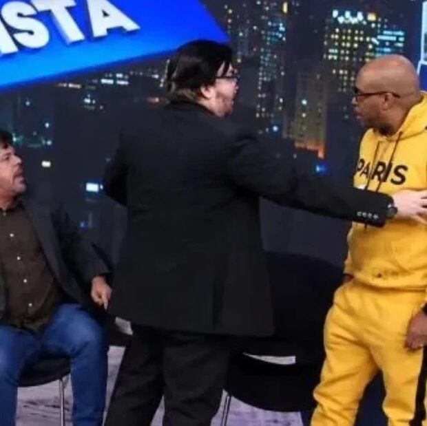 Adrilles Jorge e Pai Kleber de Ogum foram separados durante gravação na Rede Brasi