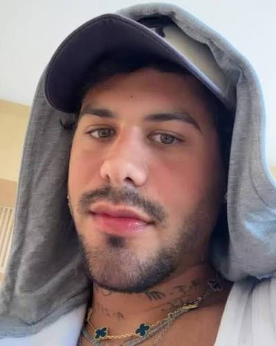 Zé Felipe revelou que foi diagnosticado com síndrome do piriforme após sentir dores intensas na região do glúteo esquerdo.